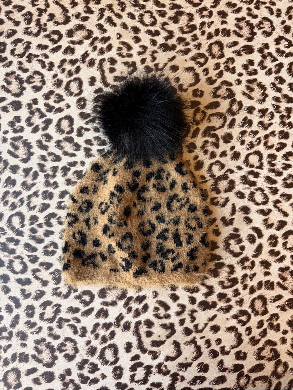 Leopard Print Pom-Pom Beanie - Black/Tan